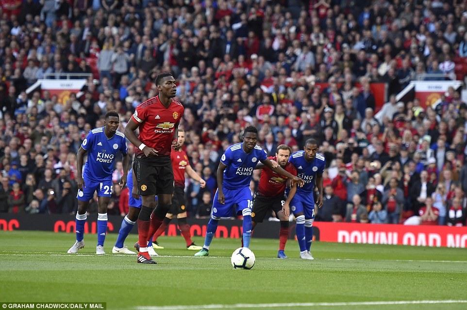 Pogba thi đấu nhạt nhòa sau khi ghi bàn. Ảnh: Daily Mail.