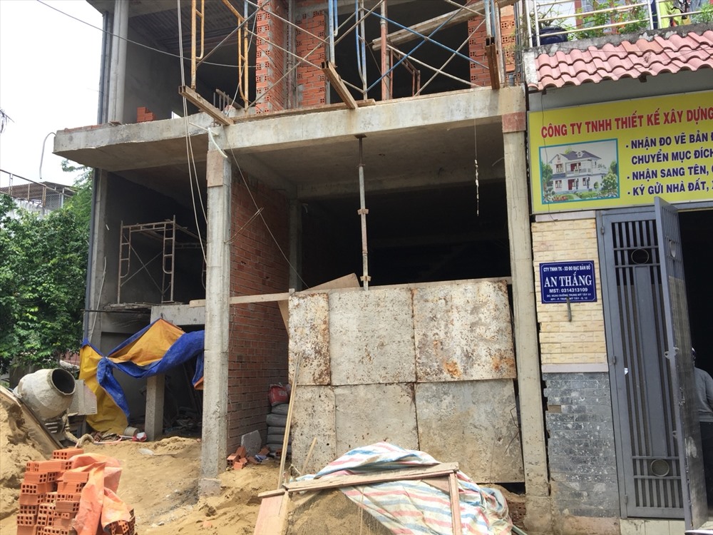 Một hộ dân tại phường Trung Mỹ Tây, quận 12, TP.HCM chỉ mất 8 triệu cho thủ tục cấp phép xây dựng căn nhà này. Ảnh P.V