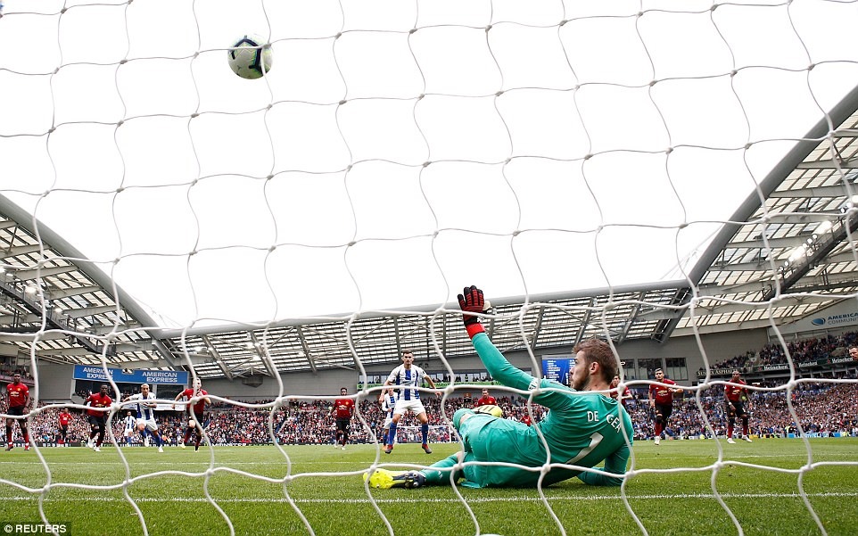 Công việc của Groos quá đơn giản để hủy diệt đối thủ. Ảnh: Reuters.