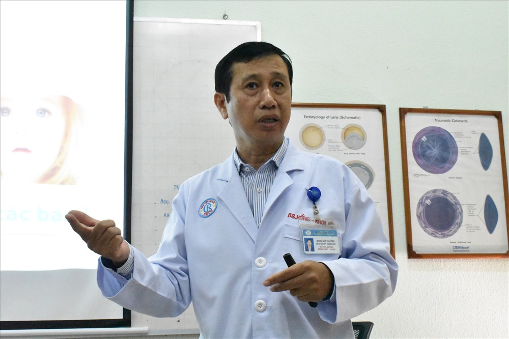 Hiện nay phẫu thuật ghép giác mạc giúp giảm tỉ lệ mù lòa do bệnh lý sẹo giác mạc.
