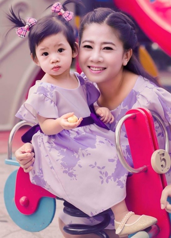 Bé Lavie rất ngoan ngoãn, ít quấy khóc.