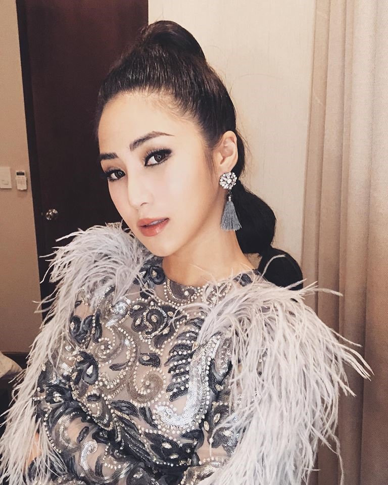 Giọng ca “Gửi anh và cô ấy” từng không ngại thừa nhận, cô không tự tin vào chiều cao của bản thân.