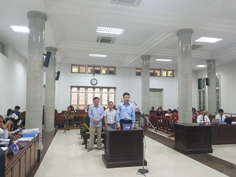 Các bị cáo tại tòa.