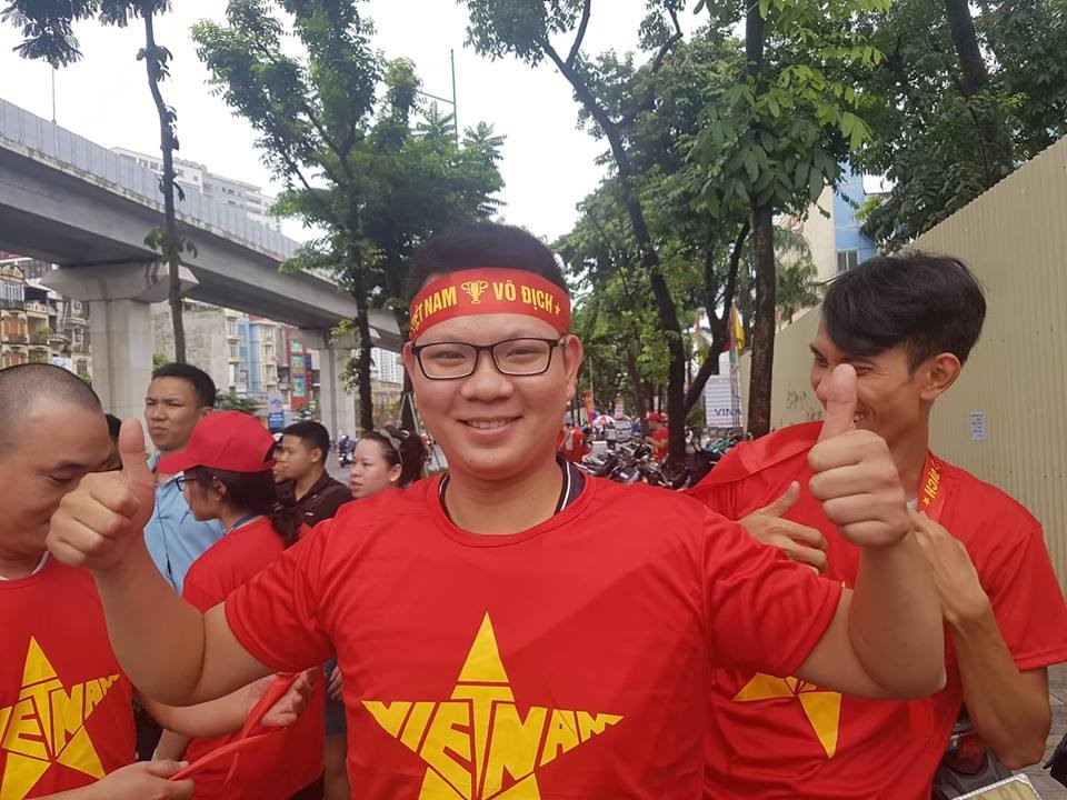 “Để chuẩn bị cho chiến dịch, công ty đã huy động tối đa nhân viên sản xuất trong 5 ngày. Hôm nay, ban lãnh đạo công tý đã quyết định cho nhân viên nghỉ làm buổi chiều để cùng nhau cổ vũ, tiếp lửa cho đội tuyển Olympic Việt Nam tại trận bán kết bóng đá nam ASIAD 2018“, đại diện công ty Hải Anh nói.