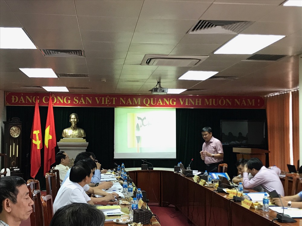 Toàn cảnh buổi bảo vệ đề án của thí sinh thi tuyển vào chức danh Viện trưởng Viện Công nhân và Công đoàn.