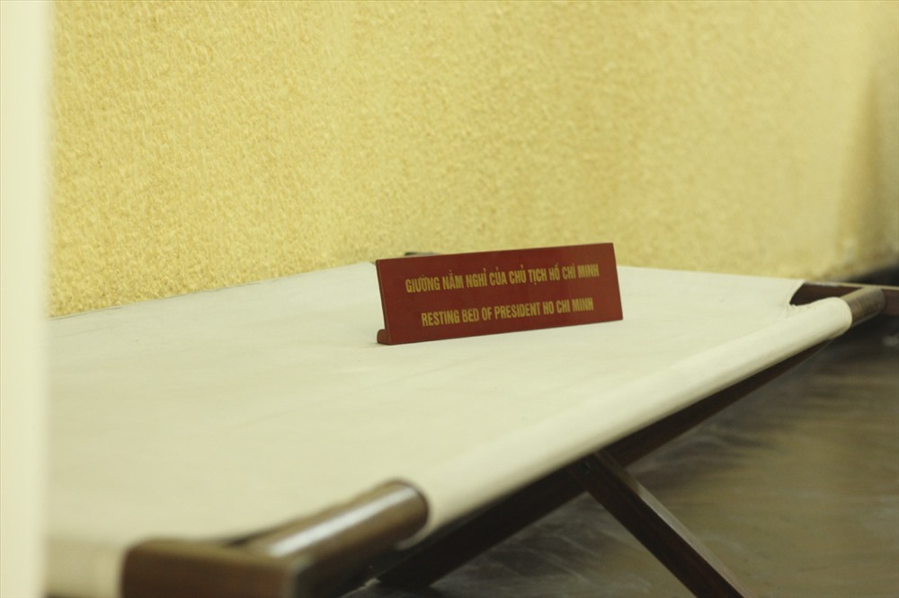 Giường nằm nghỉ của Bác Hồ.