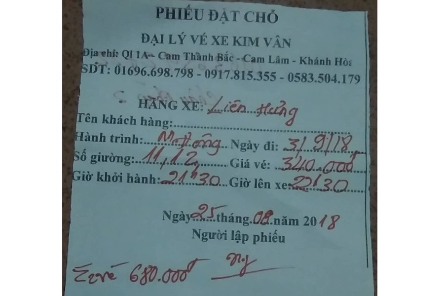 Phiếu đặt chỗ hãng xe Liên Hưng với giá 680.000/2 vé - tăng 83,7% so với ngày thường. Ảnh: M.Q