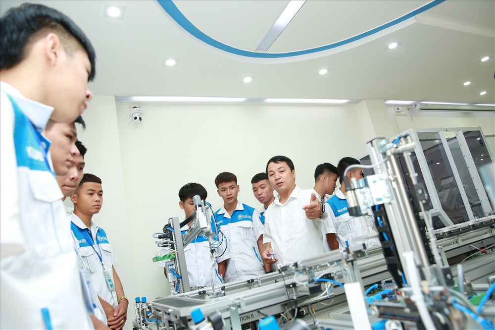 Nhiều học sinh sau khi tốt nghiệp THPT lựa chọn học nghề thay vì học đại học. Ảnh: HẢI NGUYỄN