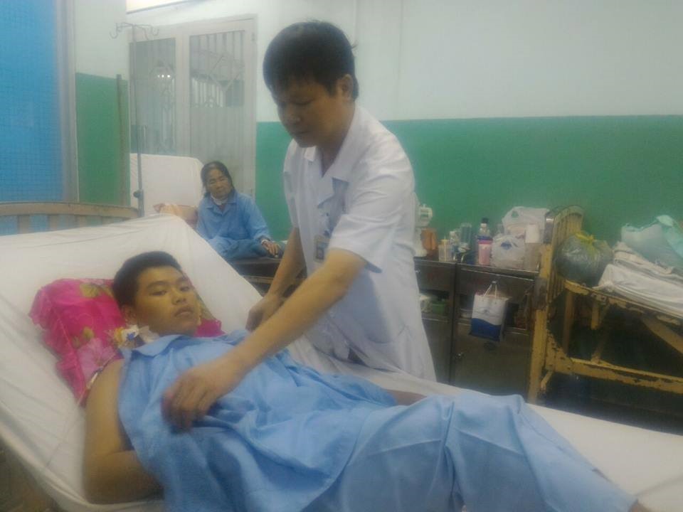 Do được cấp cứu kịp thời nên hiện tại anh L.T.A đã qua cơn nguy kịch và có thể xuất viện trong thời gian tới