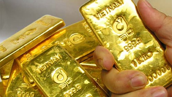 Trong nước, giá vàng các thương hiệu tiếp tục có sự tăng, giảm trái ngược nhau.