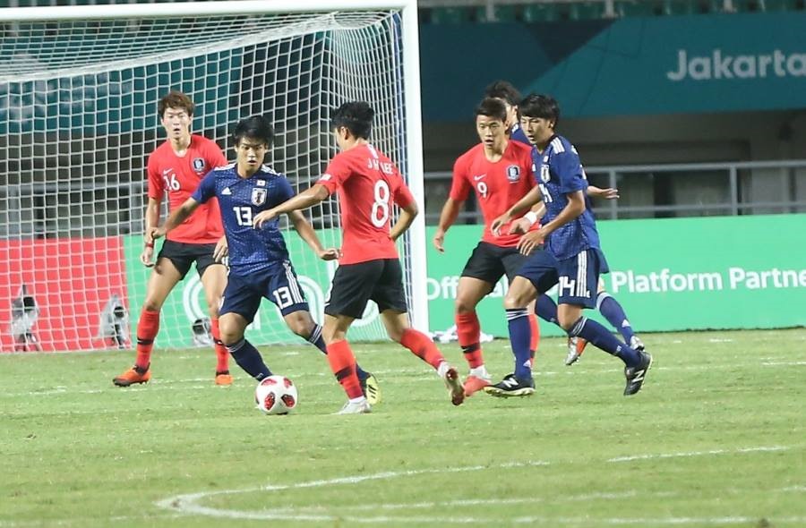 U23 Hàn Quốc đánh bại U23 Nhật Bản với tỉ số 2-1 sau 120 phút để bảo vệ thành công ngôi vô địch ASIAD.