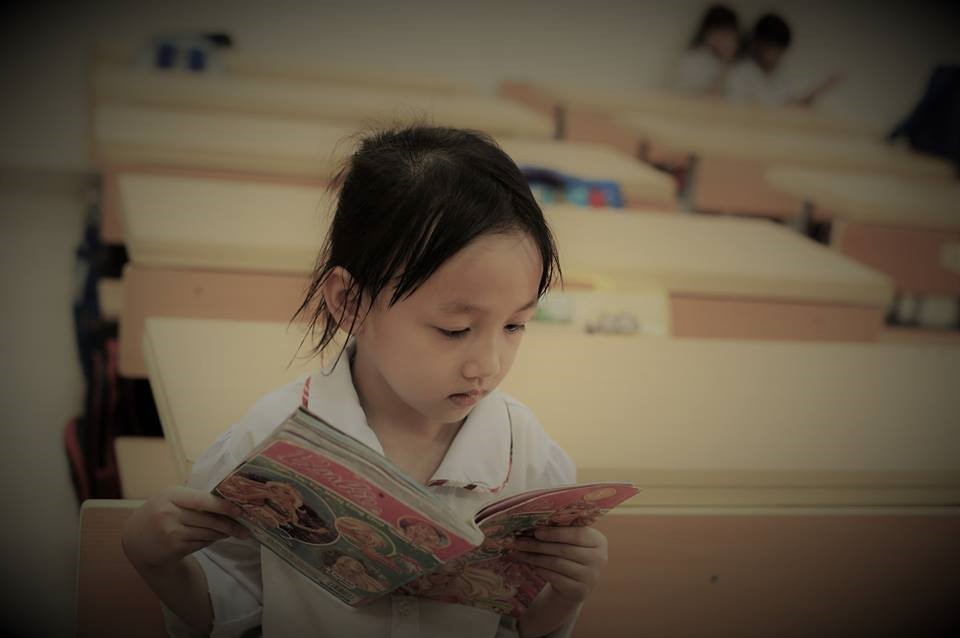 Phụ huynh mong muốn con mình đến trường nhận được tình yêu thương từ giáo viên. Ảnh: NVCC