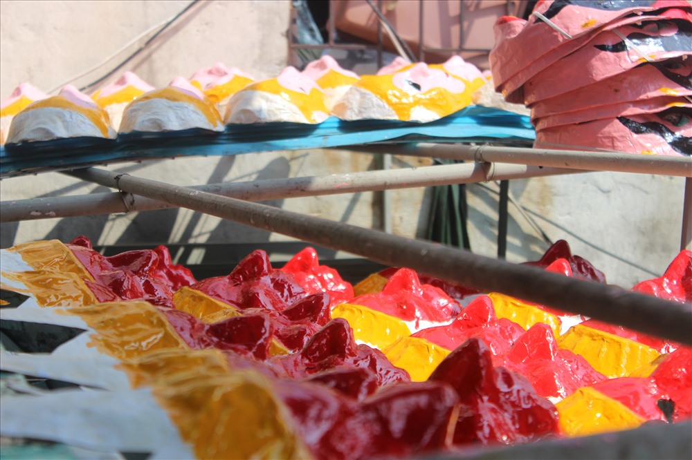 “Kén” người làm, nghề làm mặt nạ giấy bồi đứng trước nguy cơ thất truyền - ảnh 8 “Kén” người làm, nghề làm mặt nạ giấy bồi đứng trước nguy cơ thất truyền - ảnh 8