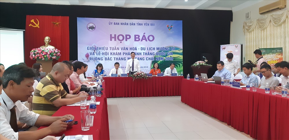 Toàn cảnh cuộc họp báo sáng 15.9. Ảnh: T.L