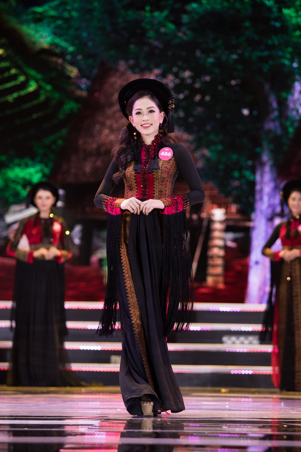 Vương miện Hoa hậu Việt Nam 2018 gọi tên Trần Tiểu Vy - ảnh 10 Vương miện Hoa hậu Việt Nam 2018 gọi tên Trần Tiểu Vy - ảnh 10