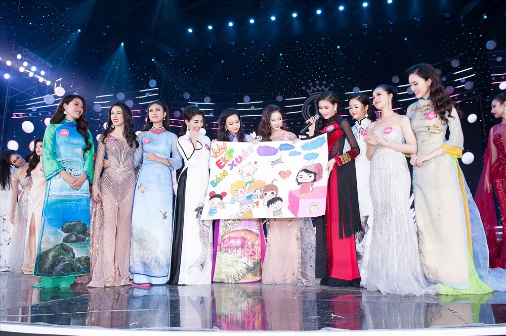 Lộ diện Top 3 đề cử “Người đẹp truyền thông” của Hoa hậu Việt Nam 2018 - ảnh 3 Lộ diện Top 3 đề cử “Người đẹp truyền thông” của Hoa hậu Việt Nam 2018 - ảnh 3