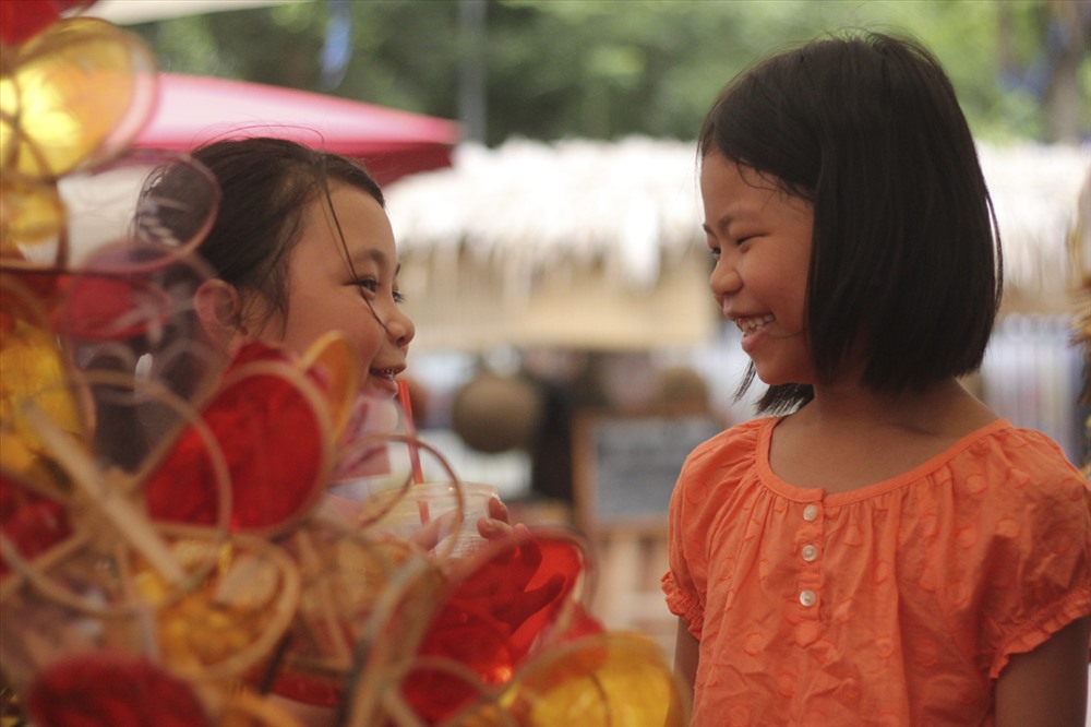 Tại đây, trẻ em có dịp tìm về với không gian văn hóa truyền thống.