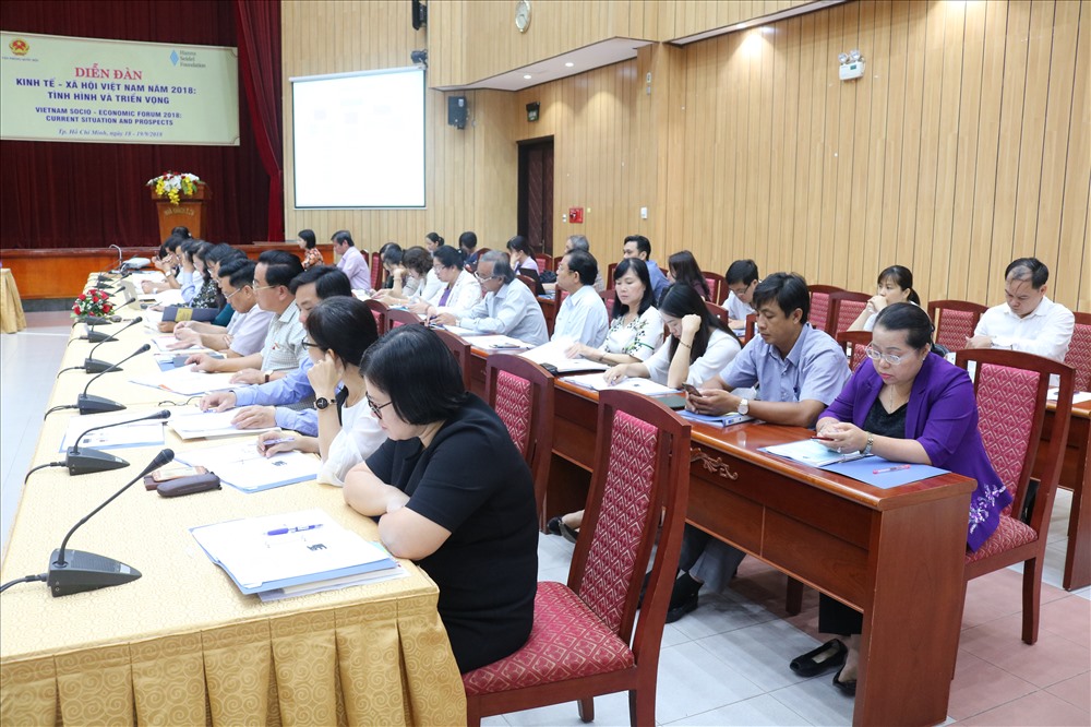 Các đại biểu tham dự Diễn đàn.