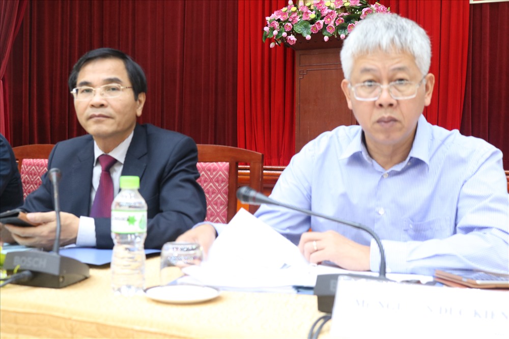 Lãnh đạo Văn phòng Quốc hội và Uỷ ban Kinh tế của Quốc hội chủ trì diễn đàn.