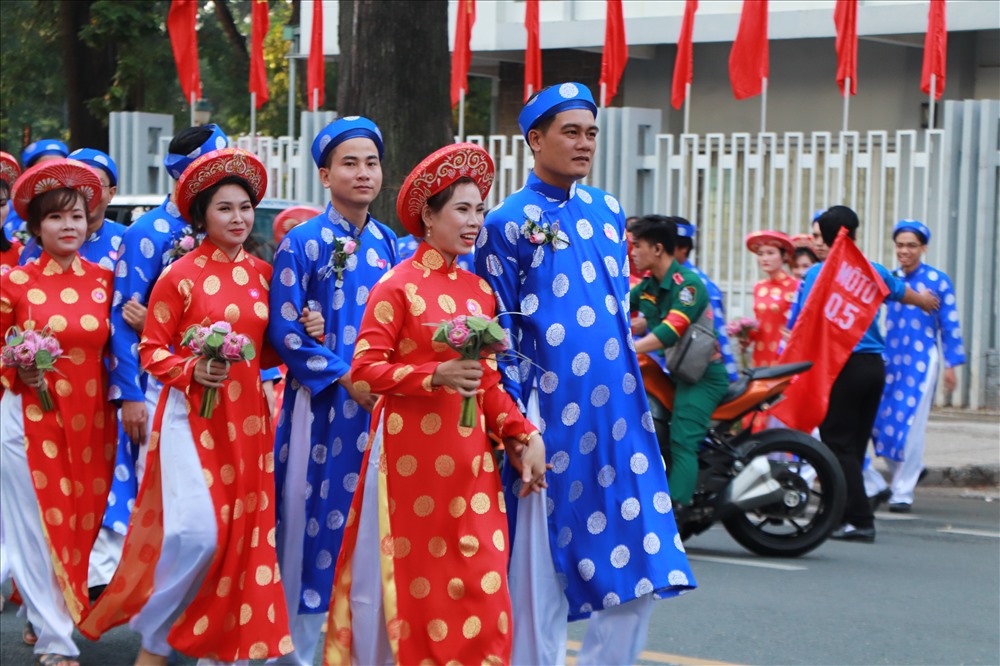 Ngay từ sáng sớm, các cặp đôi đã có mặt tại Thành Đoàn TPHCM để chuẩn bị cho ngay trọng đại của đời mình.