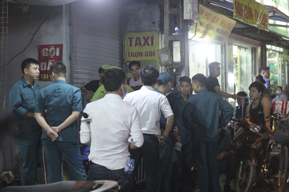 Các lực lượng chức năng tiếp tục làm việc.