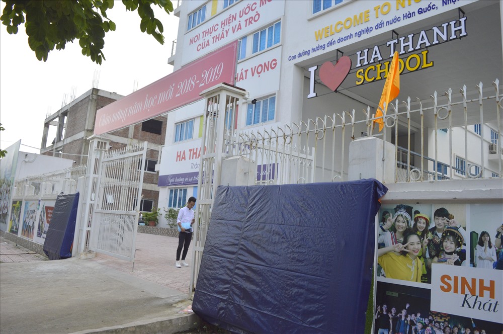 Từ vụ trường học bị đổ gạch, cát ở Hà Nội đã lộ nhiều bất cập trong công tác quản lý, tính
