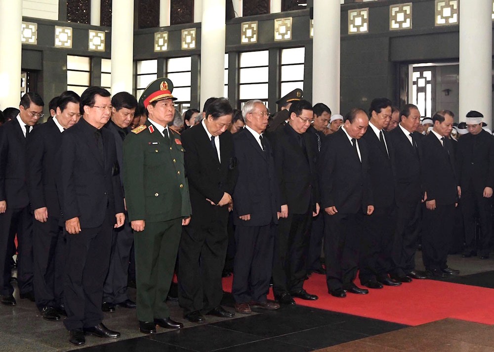Đoàn Chính phủ do Thủ tướng Nguyễn Xuân Phúc dẫn đầu.