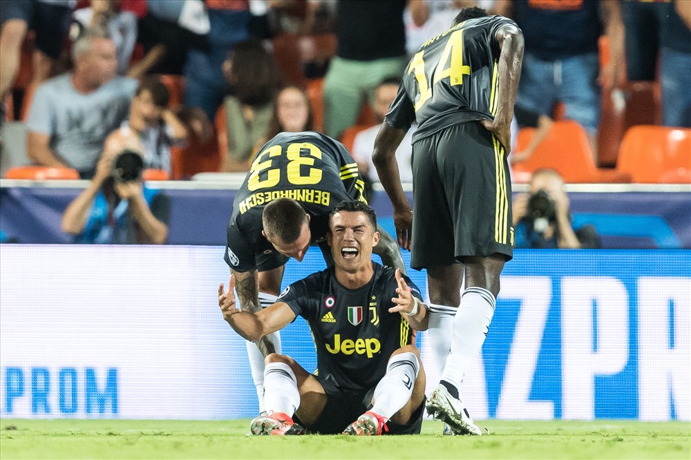 Thời gian bầu QBV đã cận kề, Ronaldo cần chứng minh nhiều hơn nữa. Ảnh: Goal.
