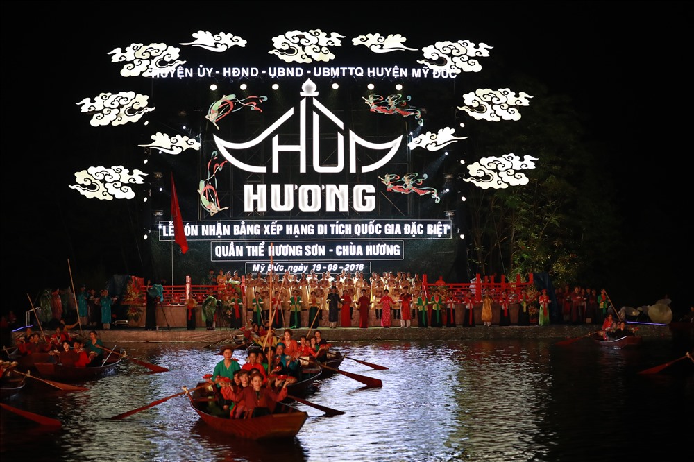 Hình ảnh đêm diễn.