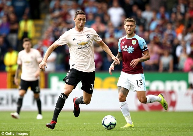 Matic (thứ hai từ phải sang) không bận tâm tới những khởi đầu tốt của Liverpool và Chelsea. Ảnh: Getty Images.