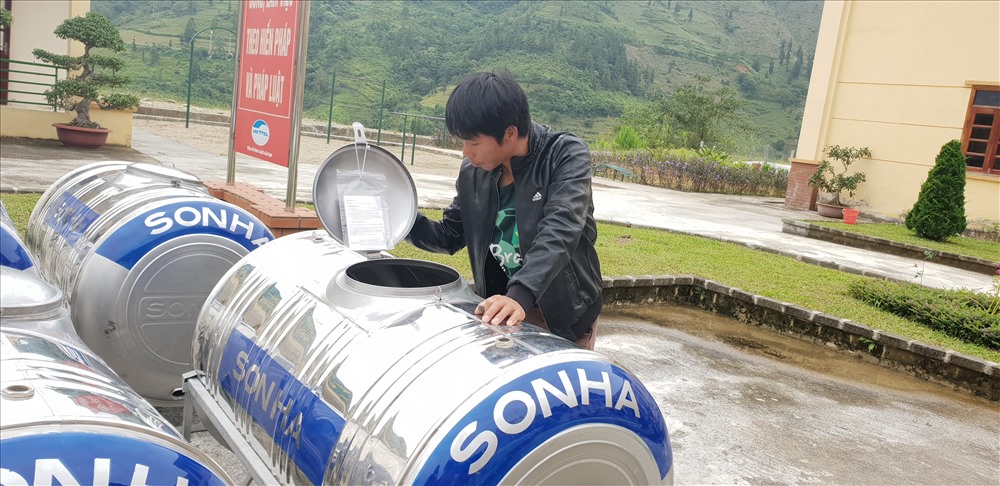 Anh Vàng Seo Pao vui mừng với