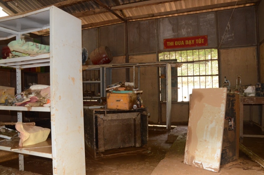 Trận lũ ngày 28.8 và 30.8 đã khiến Trường phổ thông dân tộc bán trú THCS Nà Ớt, Mai Sơn, Sơn La thiệt hại hơn 2 tỉ đồng.