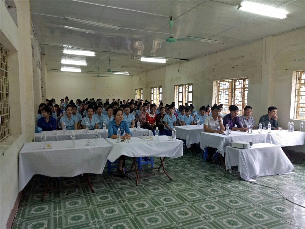 Hội nghị tuyên truyền giúp trang bị cho công nhân lao động kiến thức cơ bản về pháp luật lao động.