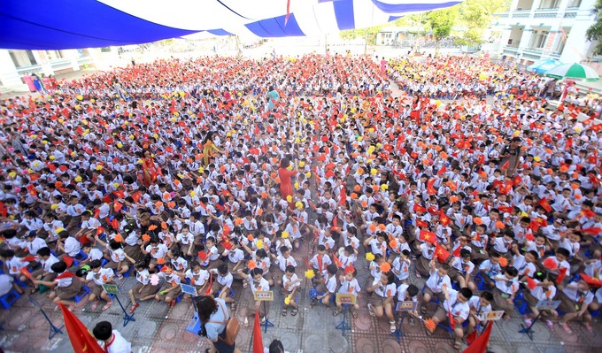 Học sinh Trường Tiểu học Chu Văn An tham dự lễ khai giảng năm học 2018-2019
