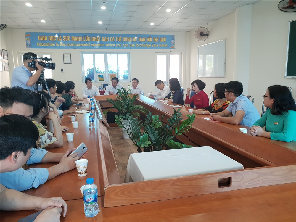 Các đại biểu tham dự cuộc họp ngày 5.9 đã bày tỏ nhiều lo ngại về công tác quản lý. Ảnh: HN