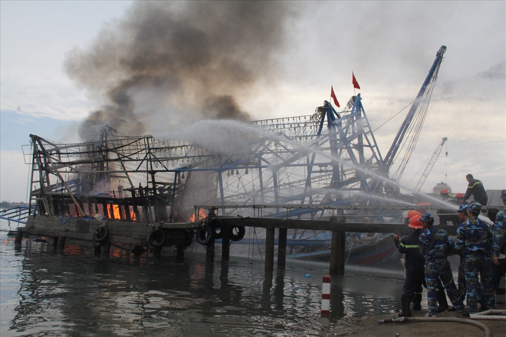 Hồi tháng 5.2018 cũng đã xảy ra một vụ cháy tàu cá ở huyện Núi Thành. Ảnh minh họa.