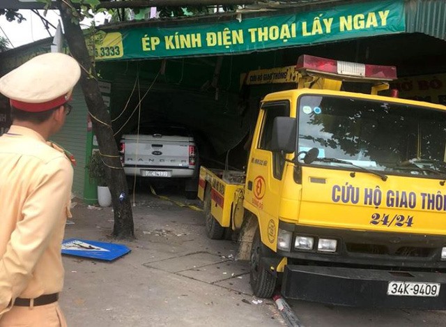 Tin Tức Tai Nạn Giao Thong Nong Nhất 24h Xe May Chở 3 Bị Taxi