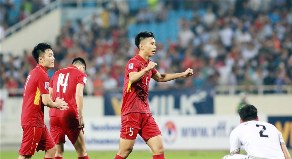 Trận Việt Nam - Afghanistan ở Mỹ Đình mà thầy trò HLV Park Hang-seo hòa may mắn rồi giành vé dự VCK Asian Cup 2019. Ảnh: H.A