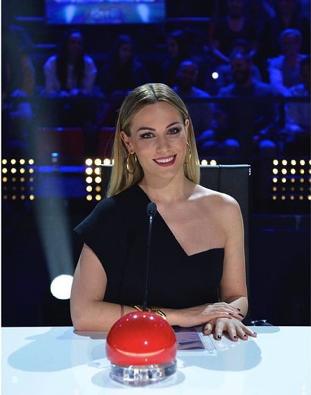 Edurne Garcia là một ngôi sao lớn hoạt động trong làng giải trí Tây Ban Nha.