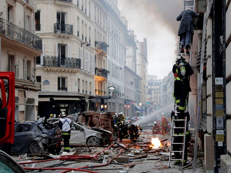 Vụ nổ xảy ra trong bối cảnh an ninh tăng cường ở Paris và trên toàn nước Pháp do các cuộc biểu tình của phe áo gile vàng dự kiến vào ngày hôm nay. Ảnh: Sky.