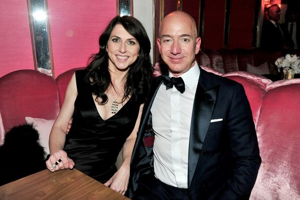 Jeff Buzos tuyên bố chia tay MacKenzie sau 25 năm chung sống. Ảnh: Getty Images