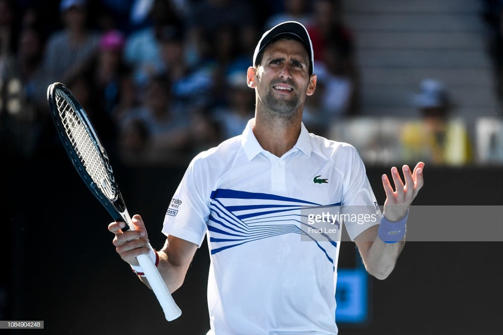Nole không hiểu lý do tại sao khi để thua trong set 3. Ảnh: Getty.