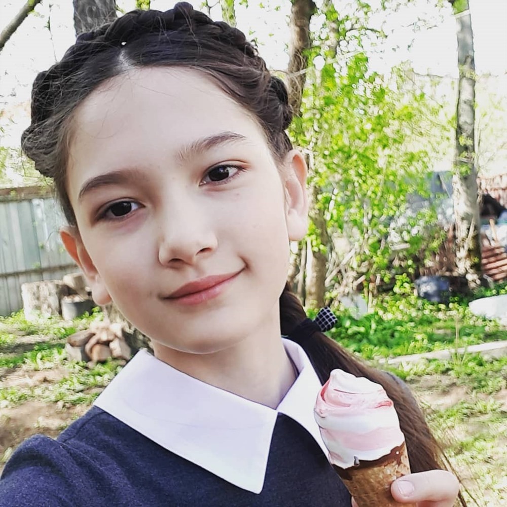 Em gái của thủ môn Văn Lâm sở hữu vẻ ngoài xinh đẹp và nét lai tây.