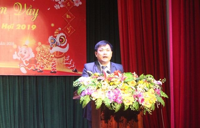 Đồng chí Nguyễn Xuân Long - Chủ tịch LĐLĐ TP. Hà Tĩnh trình bày diễn văn khai mạc Chương trình.