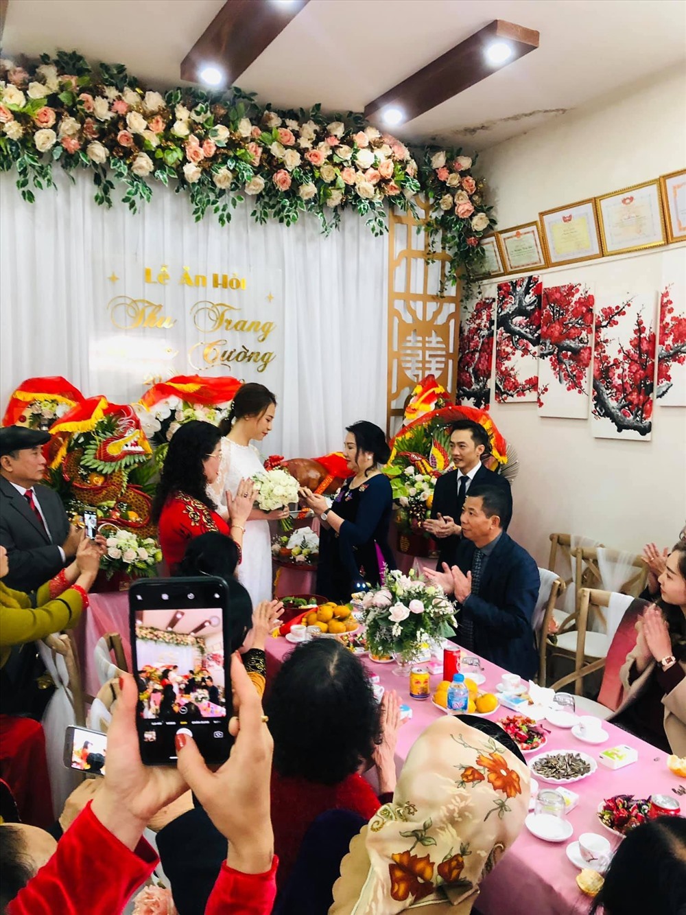 Đám cưới Cường Đô Là và Đàm Thu Trang khiến nhiều người bất ngờ.