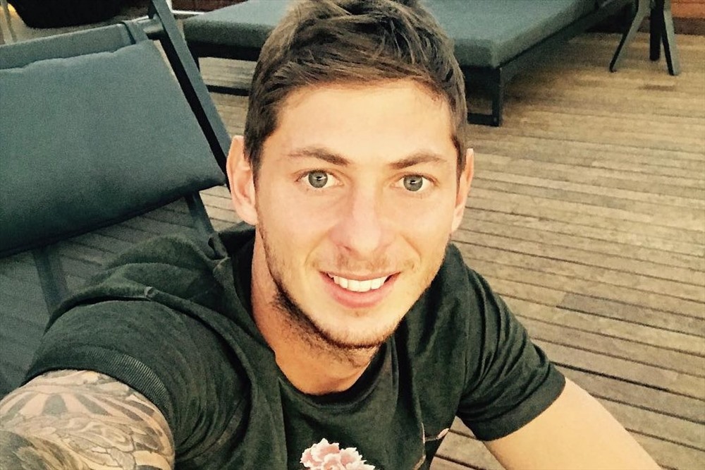Emiliano Sala mất tích khi di chuyển sang Cadiff City. Ảnh Evening Standard