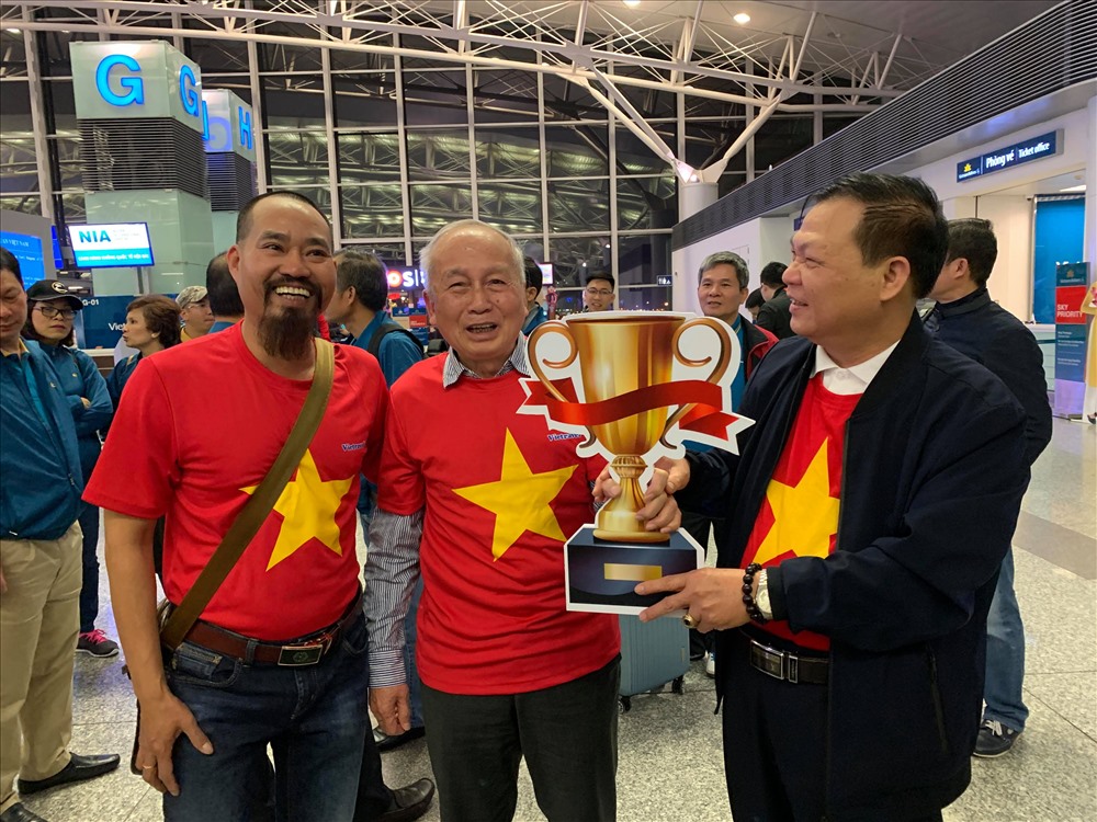 Trong trái tim CĐV đội tuyển Việt Nam luôn vô địch
