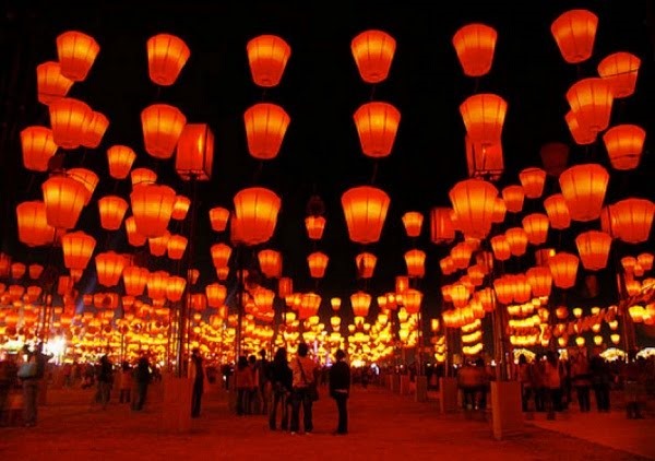 Lễ Hội Hoa đăng ở Singapore là một trong những hoạt động sôi nổi nhất trong năm. Nguồn: Internet