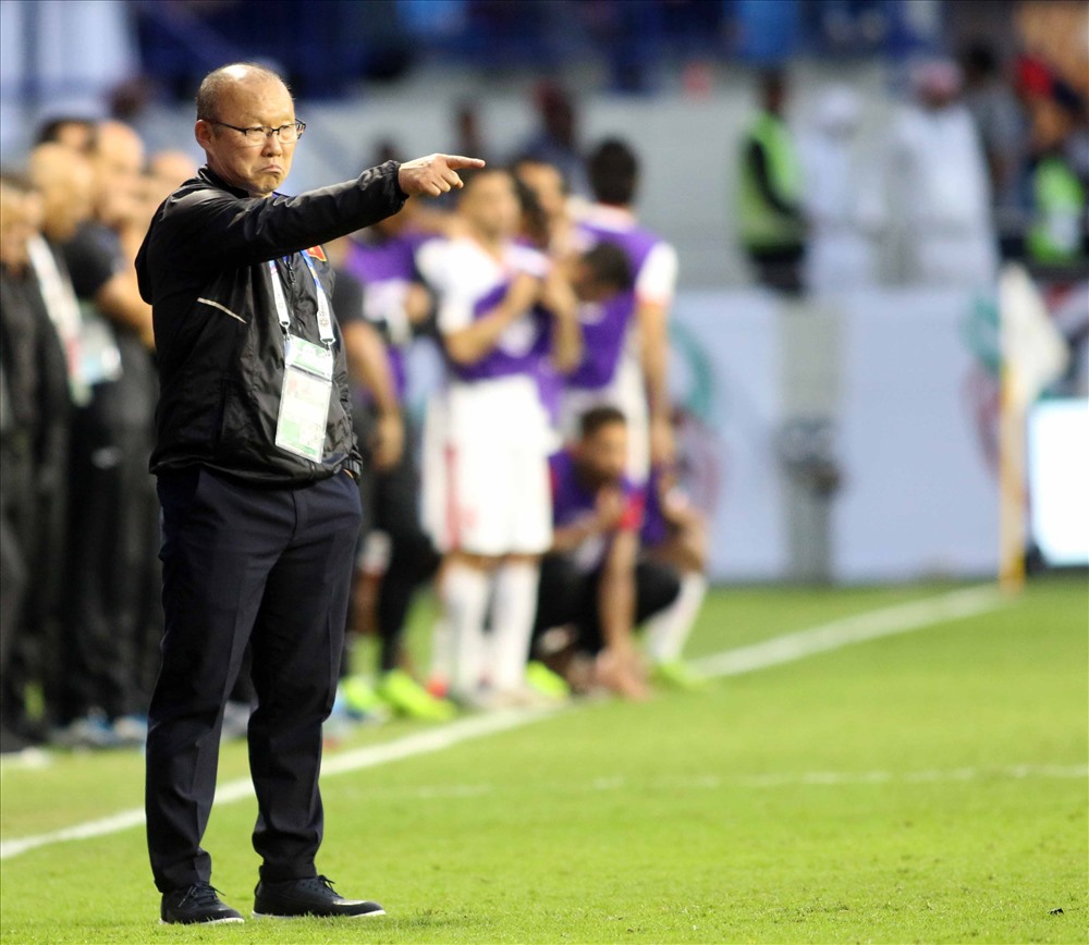 Lần đầu tiên ở Asian Cup 2019, HLV Park Hang-seo sử dụng 1 đội hình ở 2 trận đấu liên tiếp. Ảnh: Hữu Phạm