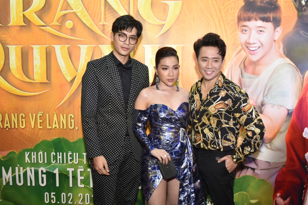 Dàn diễn viên trong phim có mặt trong buổi ra mắt nhưng Nhã Phương lại vắng mặt sau tin đồn đã sinh con đầu lòng.